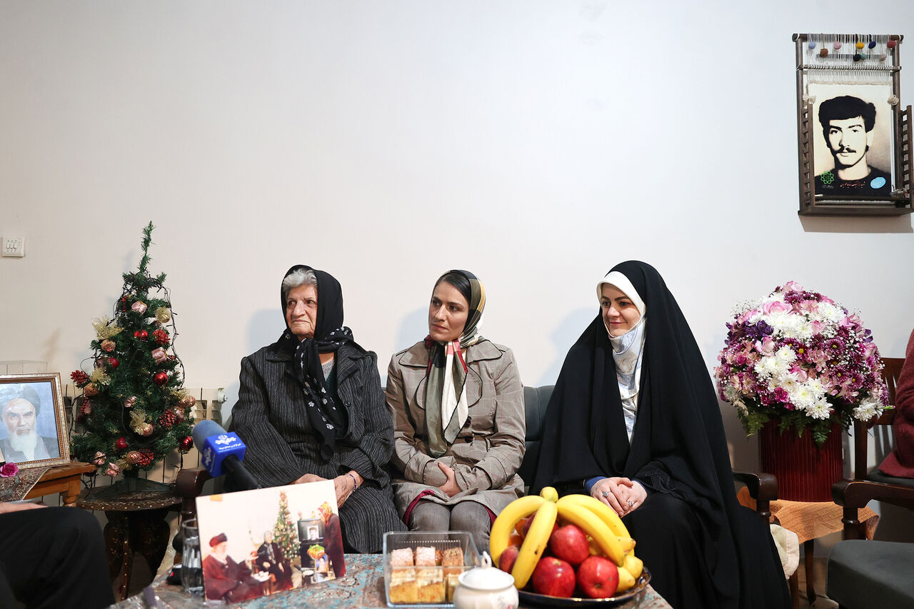 دیدار دکتر پزشکیان با خانواده شهید مسیحی