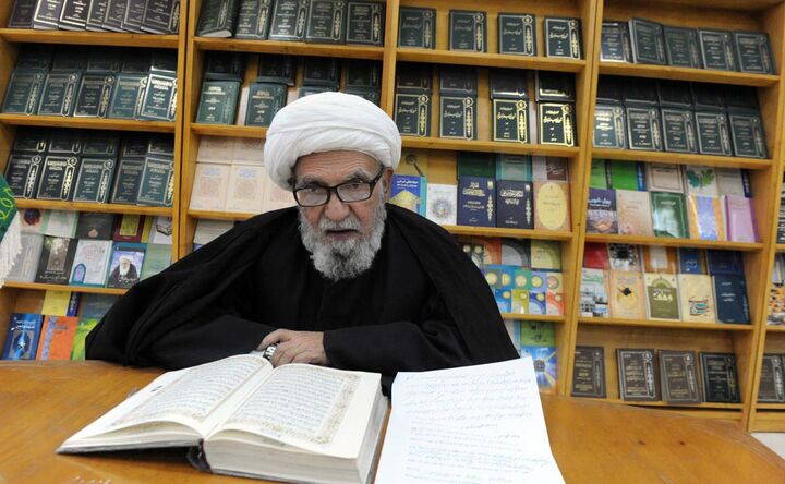 فهرست‌نویسی اسناد مجموعه اهدایی آیت‌الله واعظ‌زاده خراسانی انجام شد