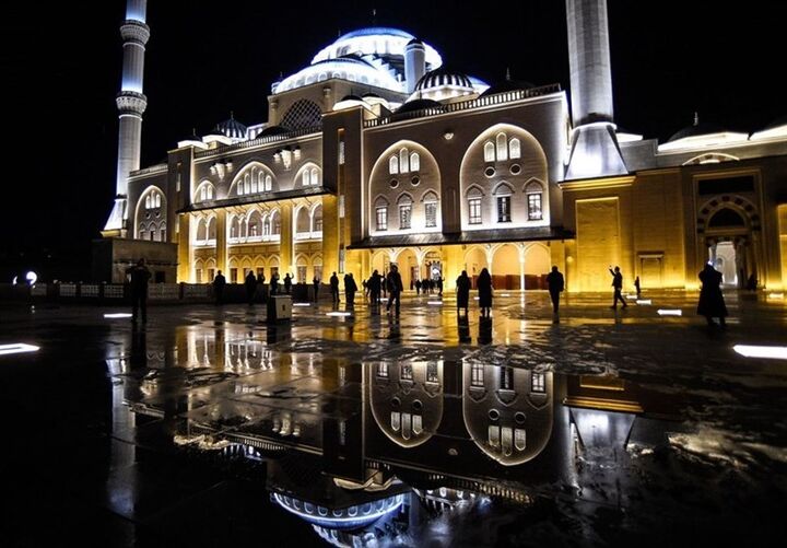 مراسم شب لیله الرغایب در مساجد ترکیه برگزار شد