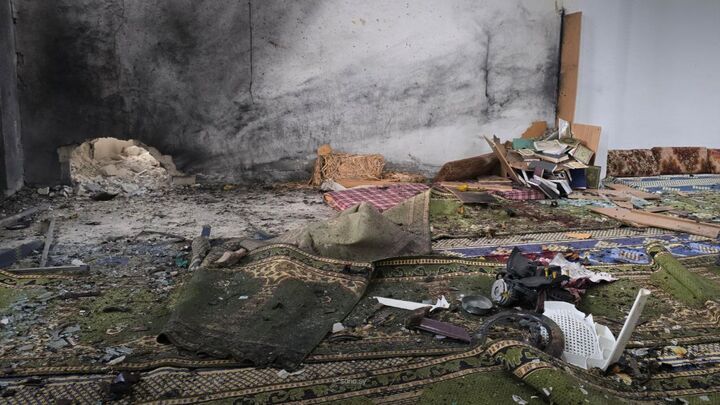 ۲۶ شهید و زخمی/ وقوع انفجار تروریستی در مسجد امام علی(ع) شهر حمص هنگام نماز جمعه+ فیلم