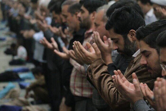 حل مشکلات معیشتی مردم با جدیت دنبال شود