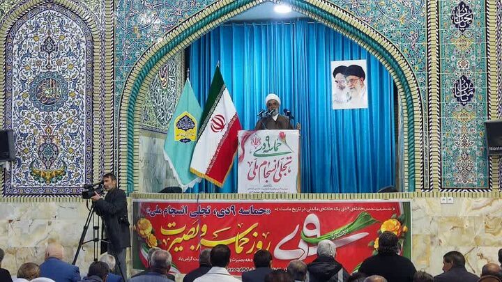 پیوند بین امام و امت و تثبیت ولایت مداری از ویژگی‌های مهم حماسه ۹ دی بود