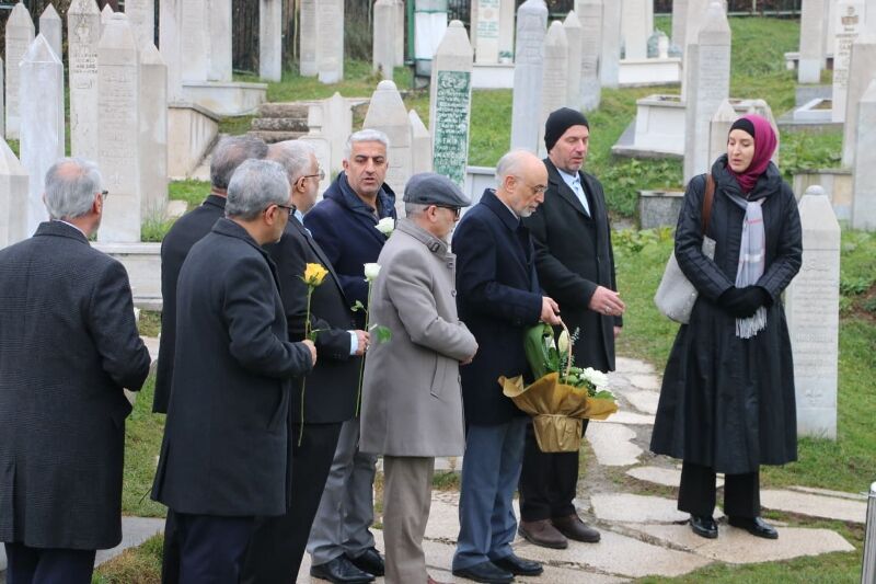 ادای احترام رییس بنیاد ایران‌شناسی به نمادهای مقاومت بوسنی و هرزگوین