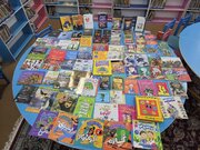 اهدای ۱۰۰ نسخه کتاب به کتابخانه استاد عباس موذن‌پور آرانی