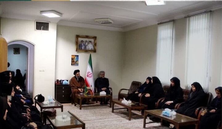 سوادآموزی وظیفه‌ای همگانی است