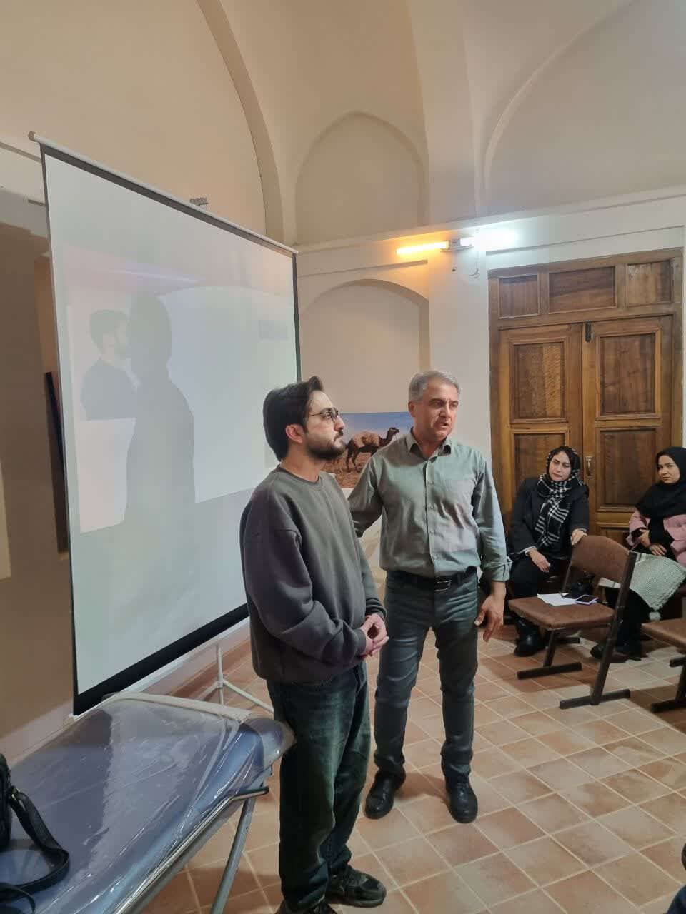 برگزاری کارگاه «ارگونومی خوشنویسی» در آران و بیدگل؛ گامی در حفظ سلامت سفیران فرهنگ و هنر