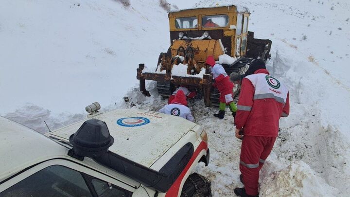 نجات معجزه‌آسای ۱۴ نفر از دل کولاک سردشت
