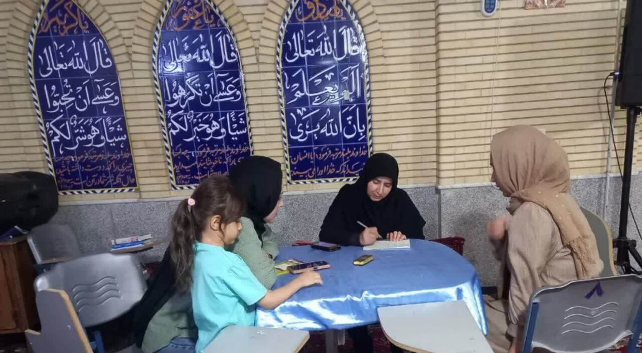 «اعتکاف دانشآموزی»، «اعتکاف مادر و دختری»؛ روایتی از دو دهه خدمت در مسجد