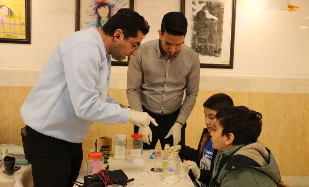 برنامه «تا ثریا» با کارگاه‌های علمی، رصد و پخش زنده پرتاب ماهواره در کانون سمنان