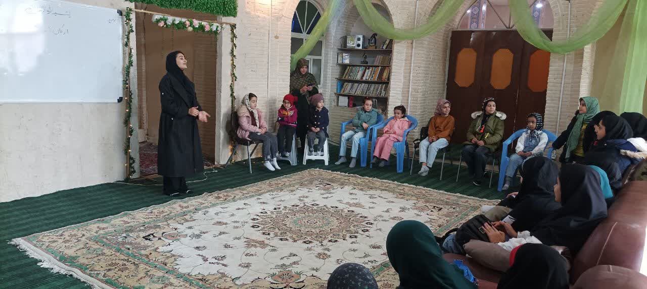 پنج‌شنبه‌های با نشاط؛ تلفیق نماز، آموزش و سرود