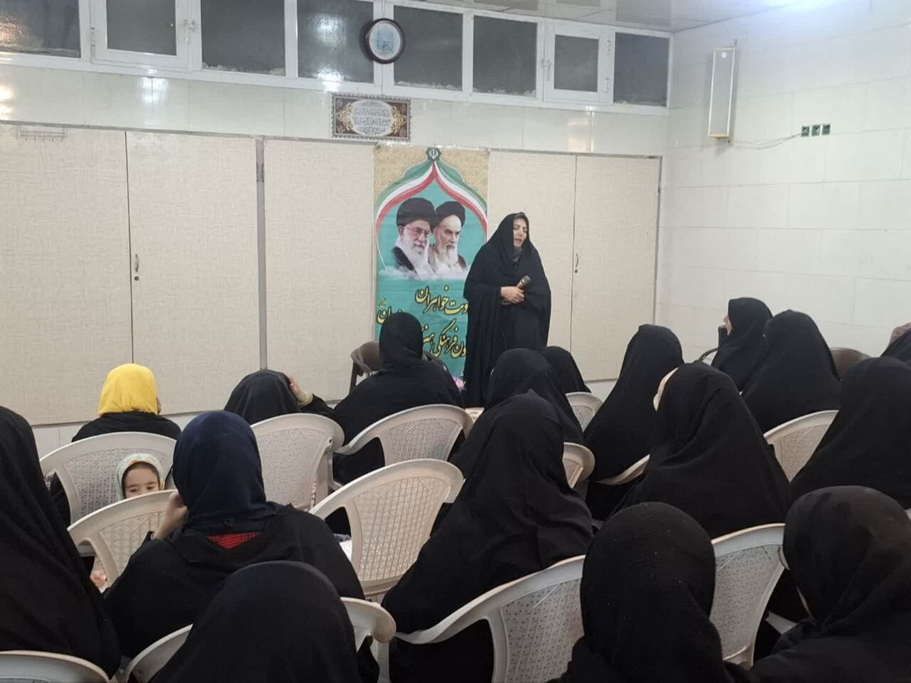 نخستین جلسه کارگاه «هنر همسرداری» با محوریت تحکیم خانواده در آران و بیدگل برگزار شد