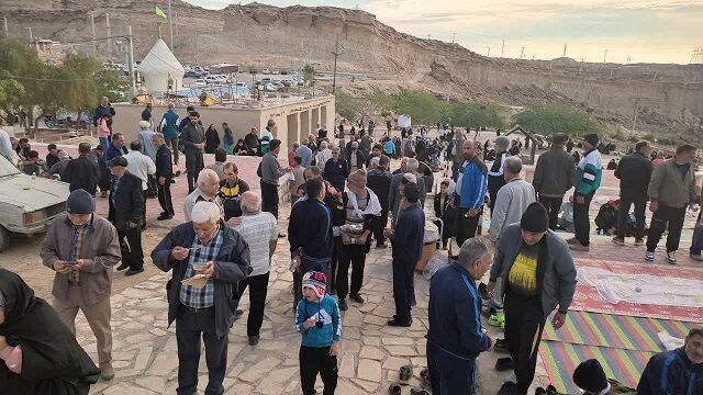 برگزاری همایش بزرگ پیاده‌روی خانوادگی پیشکسوتان نیروهای مسلح در بندرعباس