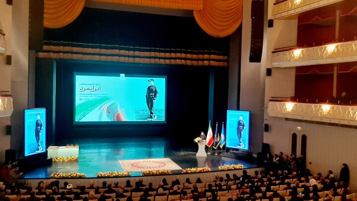 هنر بهترین زبان برای معرفی قهرمانان ملی و فراملی است