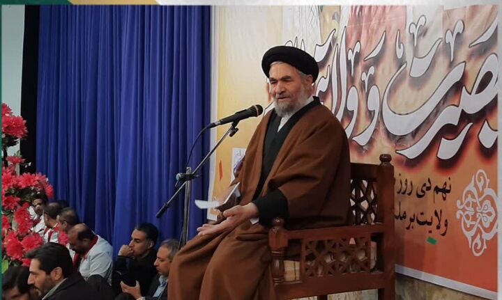 بصیرت ملت ایران خنثی‌کننده فتنه‌های دشمنان است