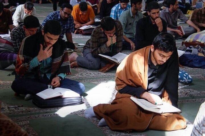 اعتکاف دانش‌آموزی؛ سرمایه‌گذاری معنوی برای آینده نوجوانان