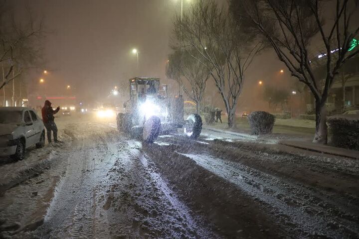 آماده‌باش ۲۵۰ نیرو در ستاد برفروبی شهرداری سنندج