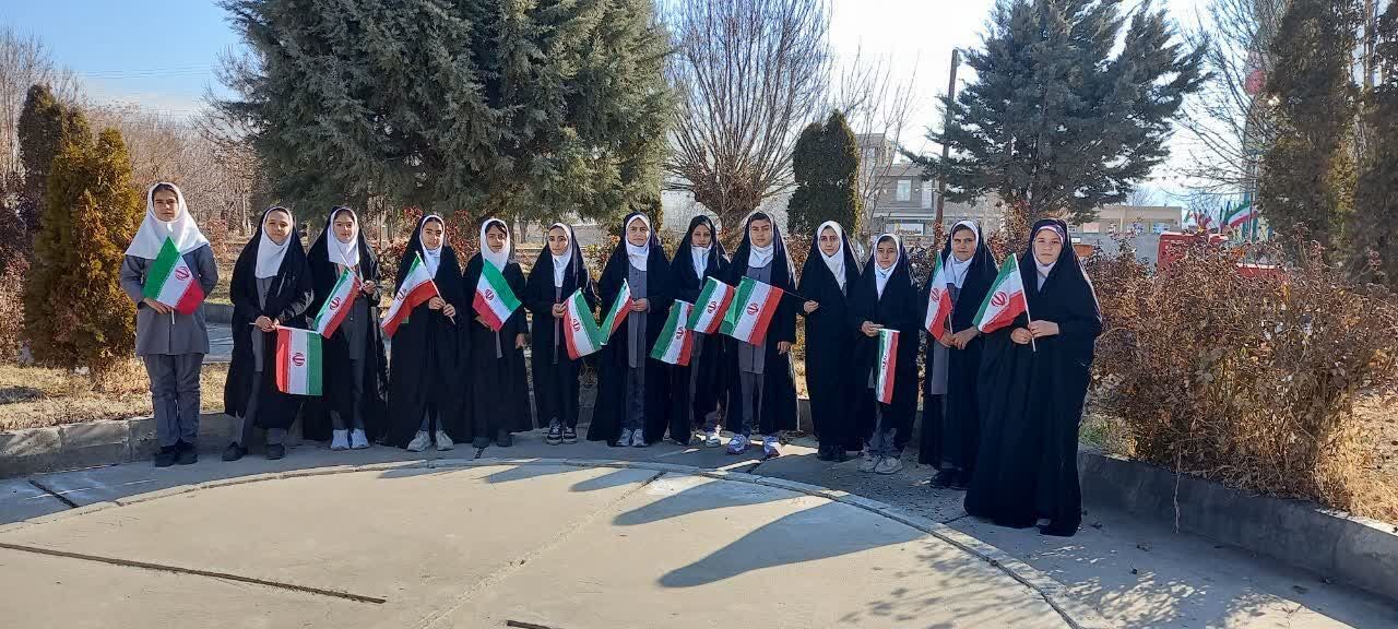 گروه سرود دختران شهید حاج قاسم سلیمانی؛ تجربهای موفق در تربیت نوجوانان