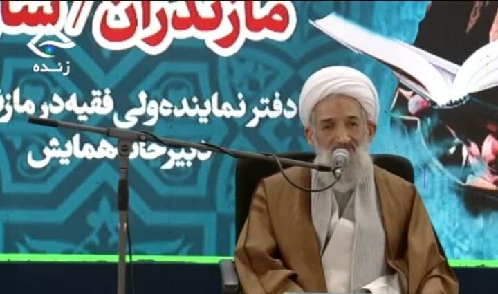 تدبر و فهم عمیق قرآن مهمترین راهبرد برای تقویت انقلاب