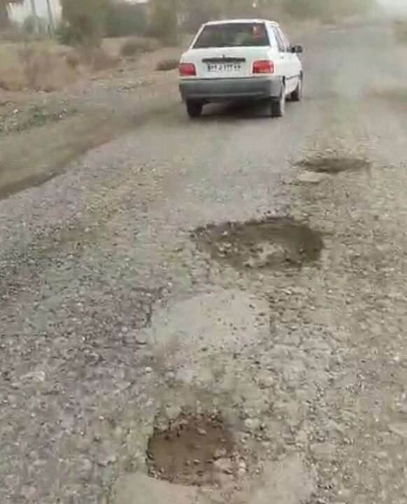 محور ارتباطی روستای ناصرآباد_دهستان جغین جنوبی؛ تله مرگ در میان چاله‌ها و تاریکی