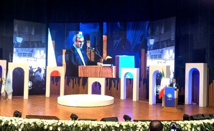 نشان مشهدالرضا(ع) قدردانی از کسانی که امام‌رضایی زیسته‌اند