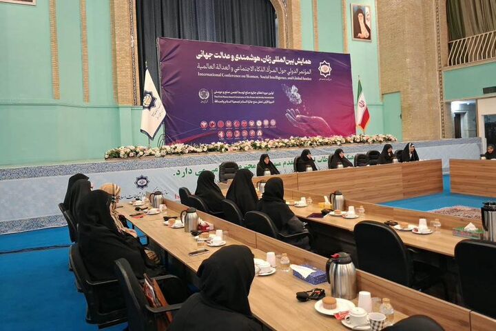 رستگارپناه: زنان نقش کلیدی در بازتعریف عدالت جهانی دارند