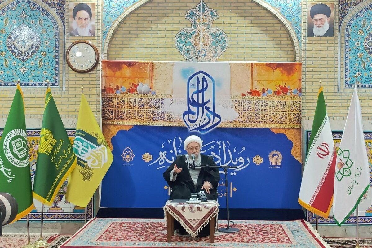 برای عزت کشور هزینه می‌دهیم اما تن به ذلت استکبار نمی‌دهیم