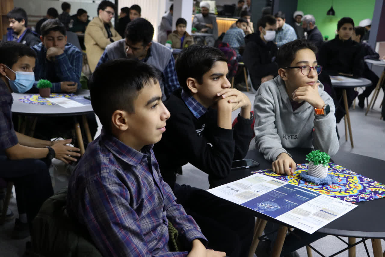 سفیران قرآنی نوجوان اراکی برای «پرواز» با آیات قرآن هم‌اندیشی کردند