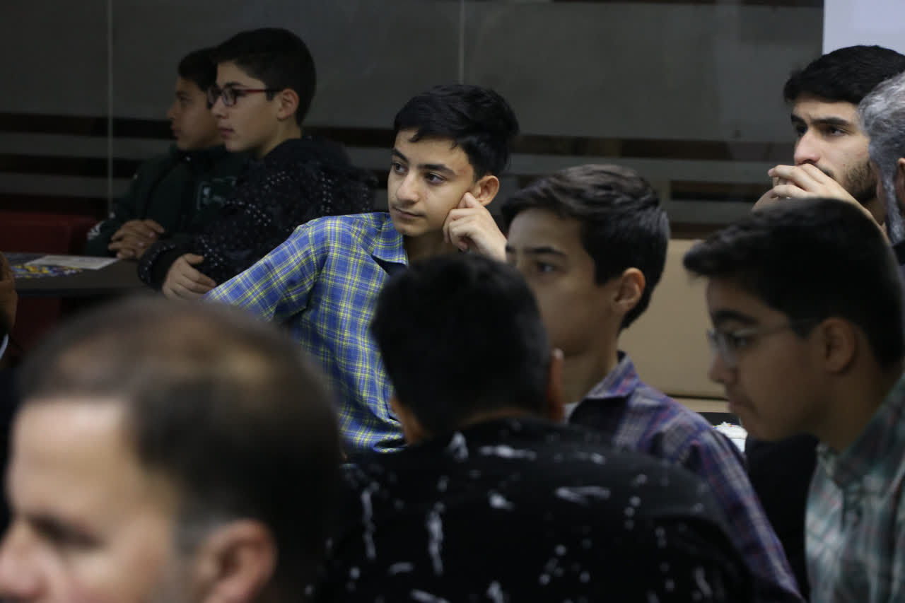 سفیران قرآنی نوجوان اراکی برای «پرواز» با آیات قرآن هم‌اندیشی کردند