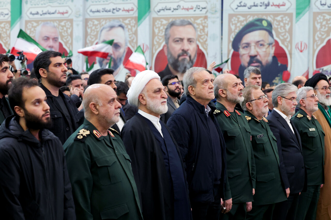 حضور روسای قوای مجریه و قضاییه در مراسم سالگرد شهادت سپهبد سلیمانی
