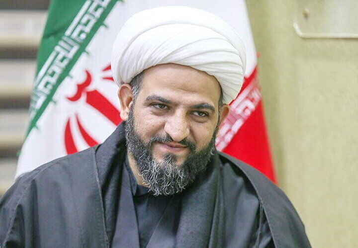 بیآزار تهرانی: اعتکاف سهروزه در مسجد میتواند یک ملت را ۳۰۰ سال جلو ببرد