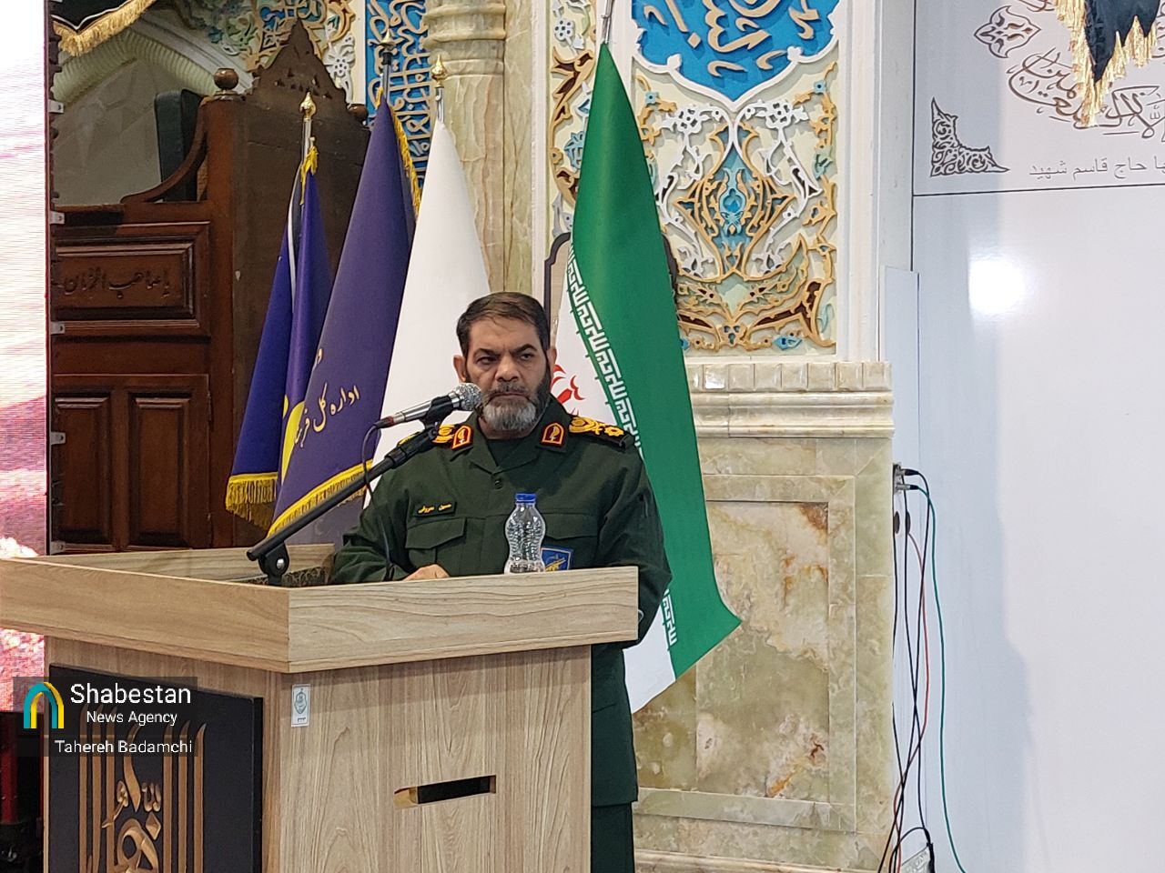 شب شعر و رونمایی از کتاب در کرمان