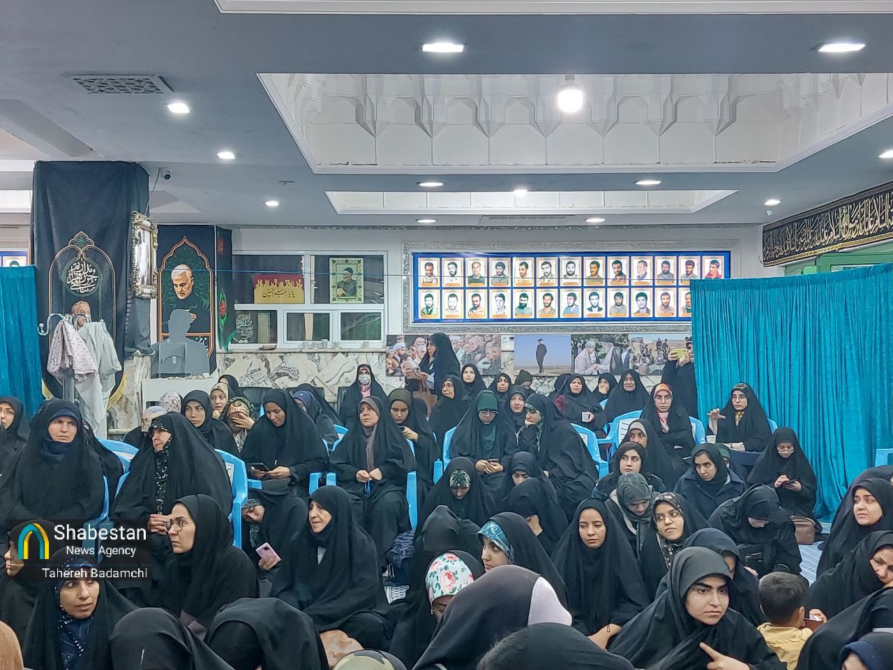 شب شعر و رونمایی از کتاب در کرمان