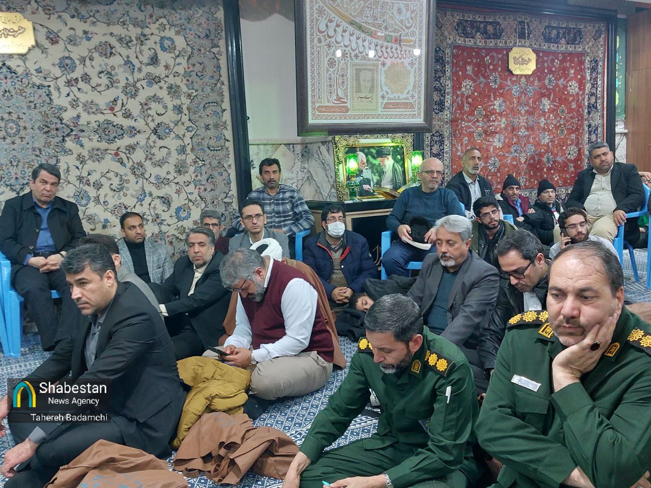 شب شعر و رونمایی از کتاب در کرمان