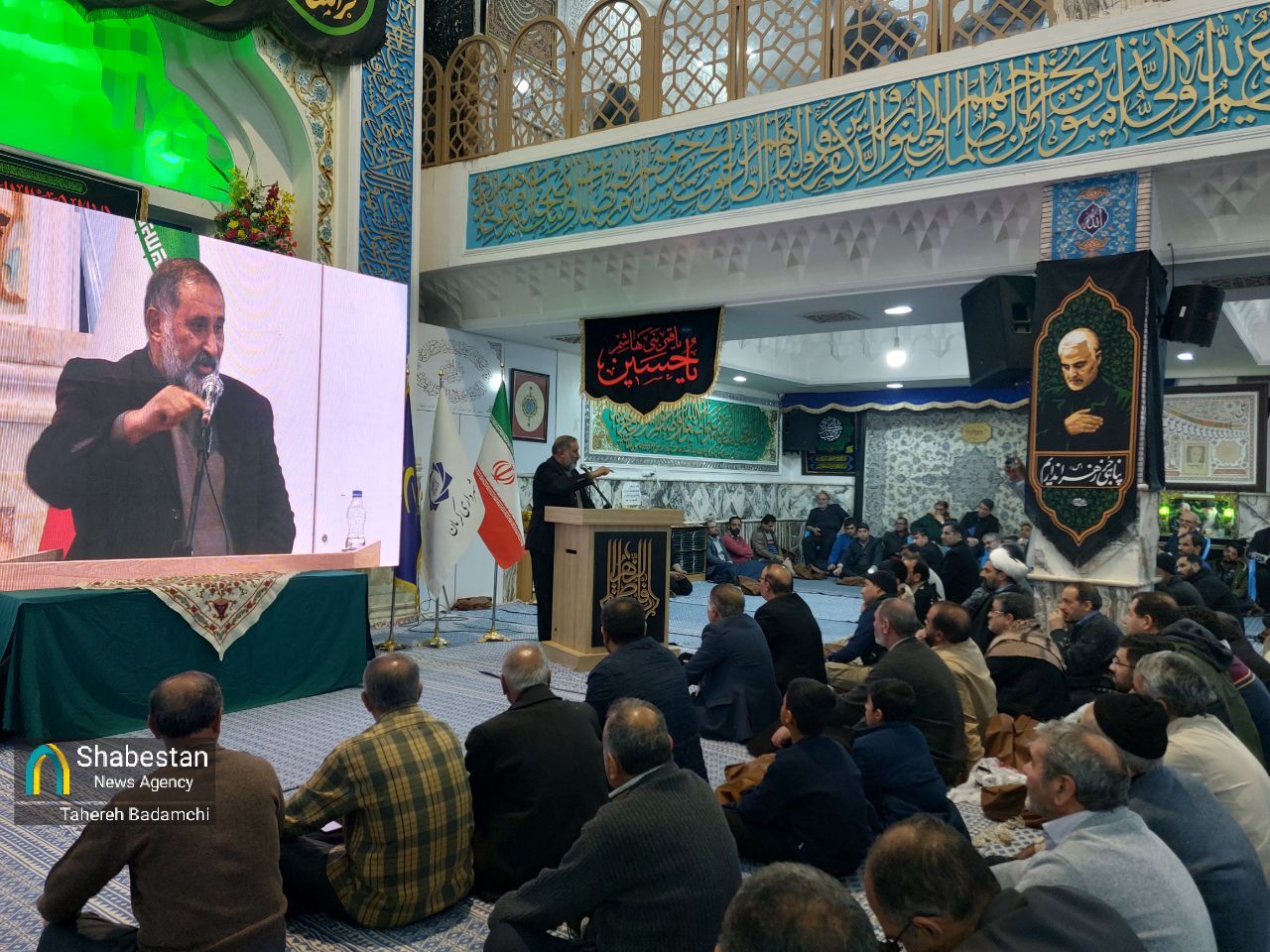 شب شعر و رونمایی از کتاب در کرمان