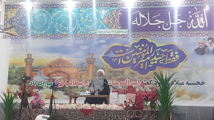 حاج قاسم  قهرمان همه ارزشهای این ملت است/ملت ایران سپاسگزار نظام و نعمت ولایت فقیه است