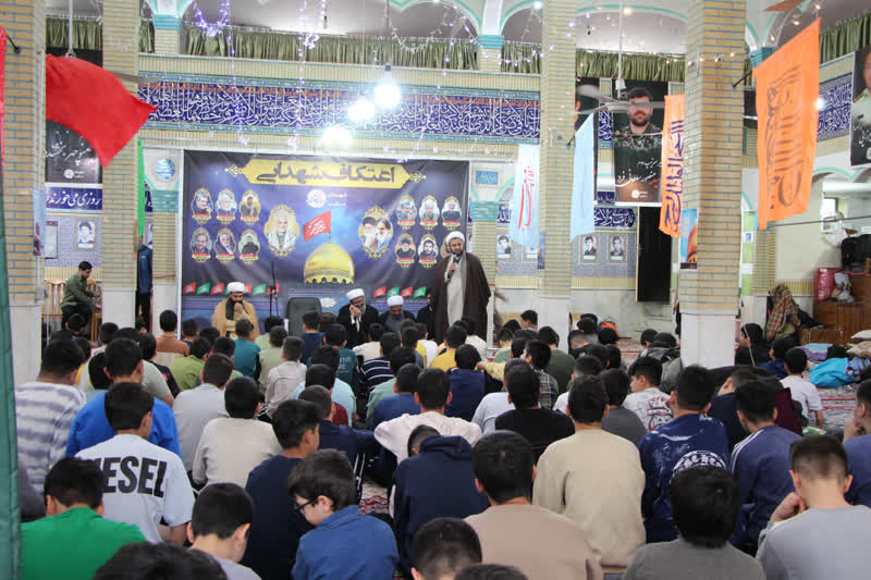 روایت خلوت عاشقانه نسل‌ها در ۱۷۰ مسجد همدان