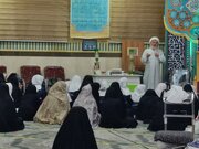 ۸۰ مادر و دختر در ارومیه، دل در گرو خدا بستند