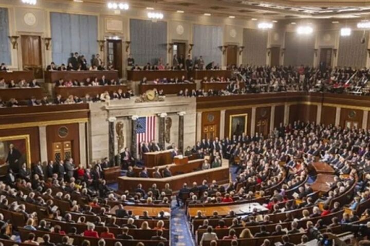 سناتورهای آمریکایی مشروعیت حمله به ونزوئلا را زیر سؤال بردند