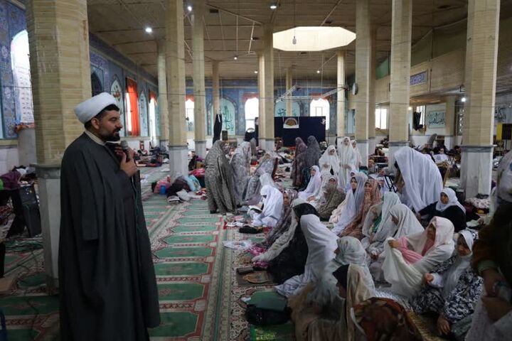 نقش بانوان در تعالی معنوی و اجتماعی جامعه بی‌بدیل است