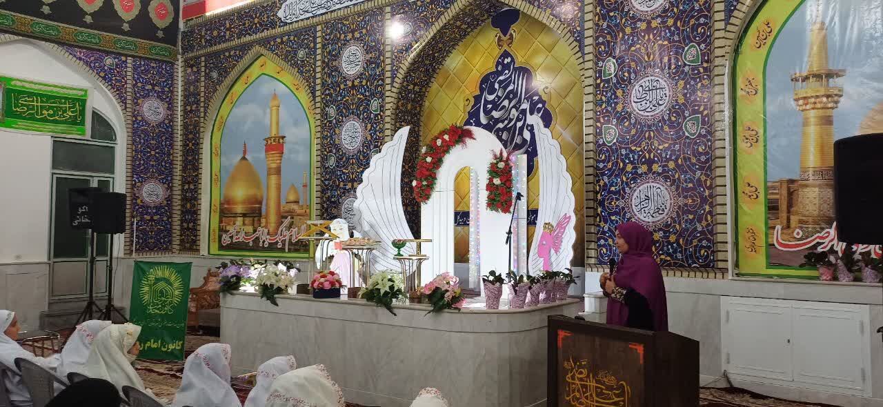 جشن عبادت «ریحانه‌ها» در حسینیه رضویه عباس آباد آران و بیدگل برگزار شد