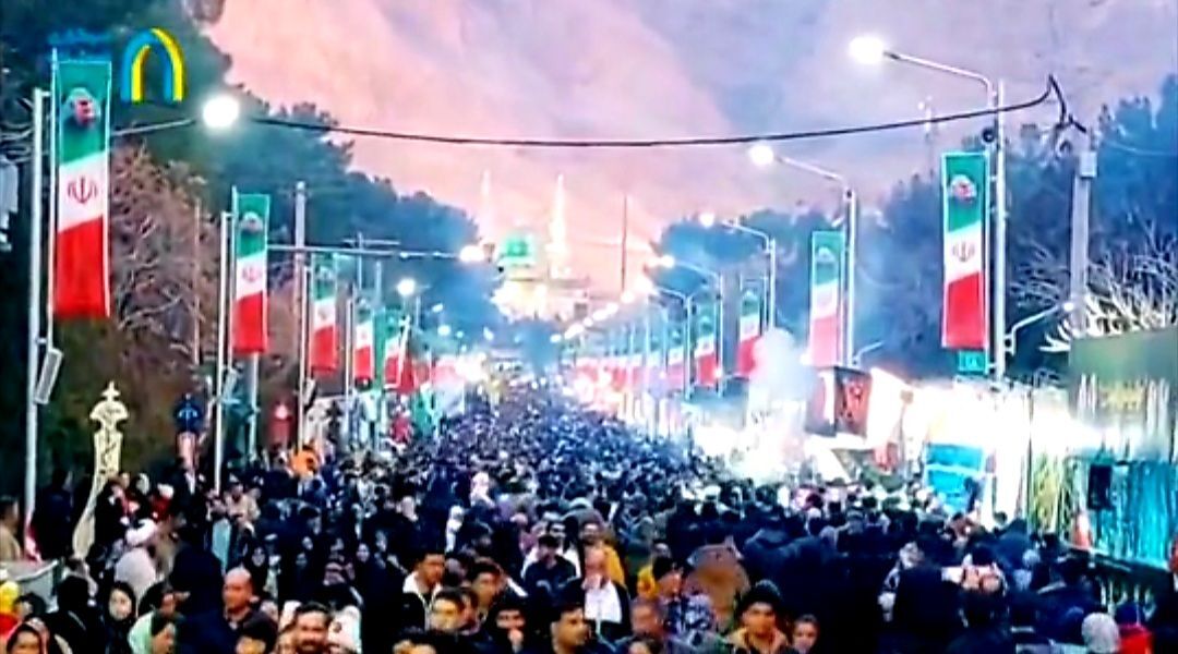 صدای پای عشق در قدمگاه دل