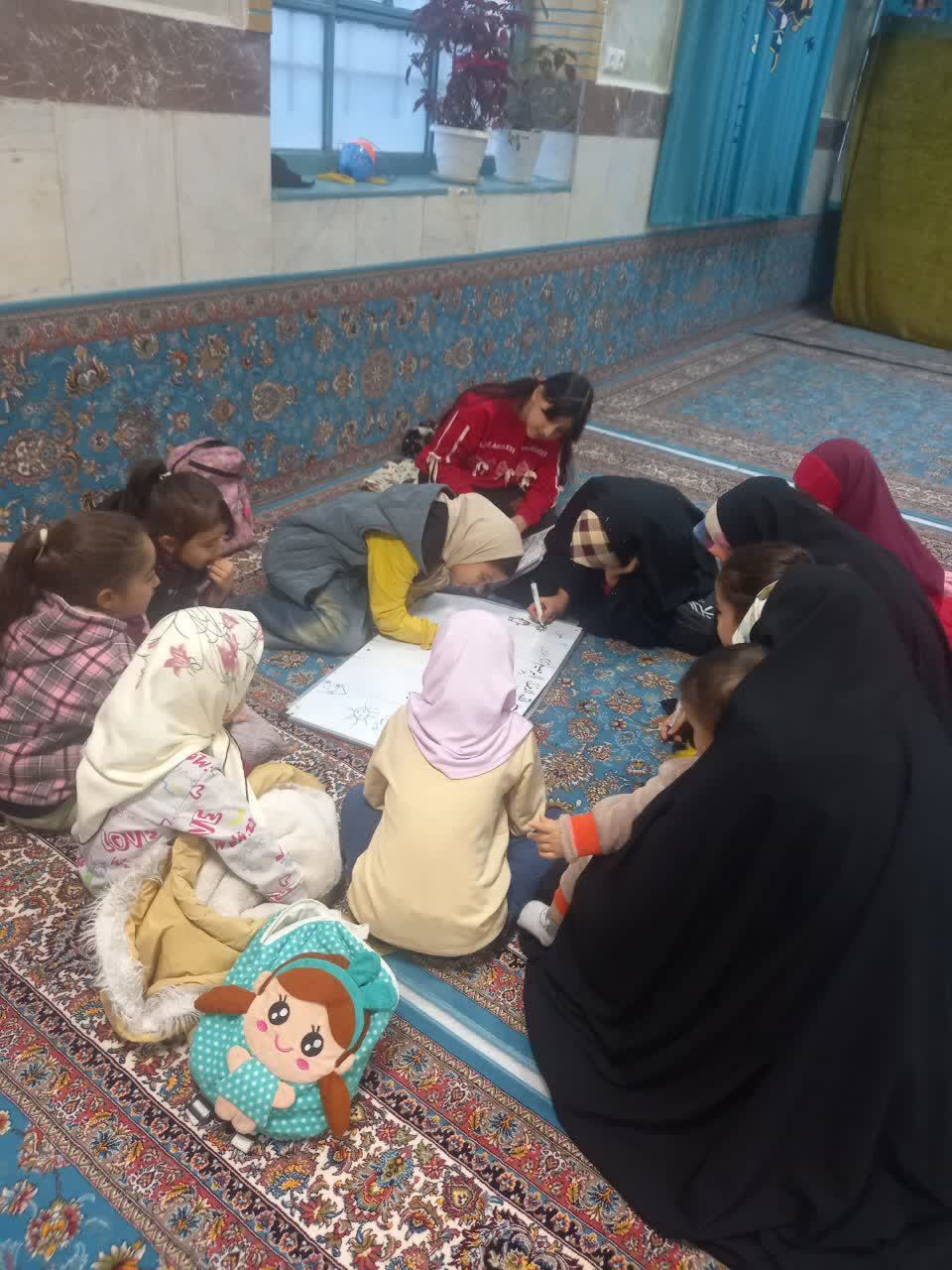 مسابقه نقاشی و بازی‌های گروهی در مسجد چهارده معصوم(ع) با حضور امام جماعت مسجد