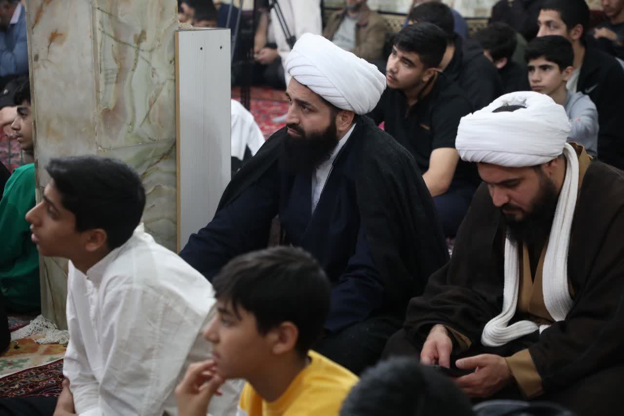 خلوتنشینی اعتکاف فرصتی برای تأمل و تفکر در عظمت پروردگار است