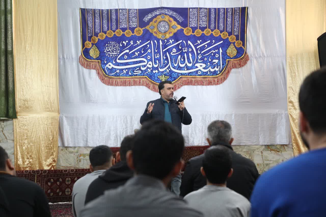 خلوتنشینی اعتکاف فرصتی برای تأمل و تفکر در عظمت پروردگار است