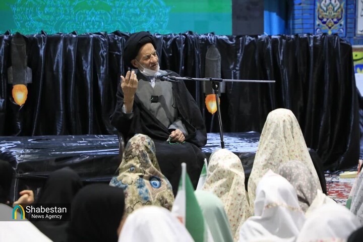 اعتکاف؛ فرصتی برای تجربه صفای دل و ذکر خدا است