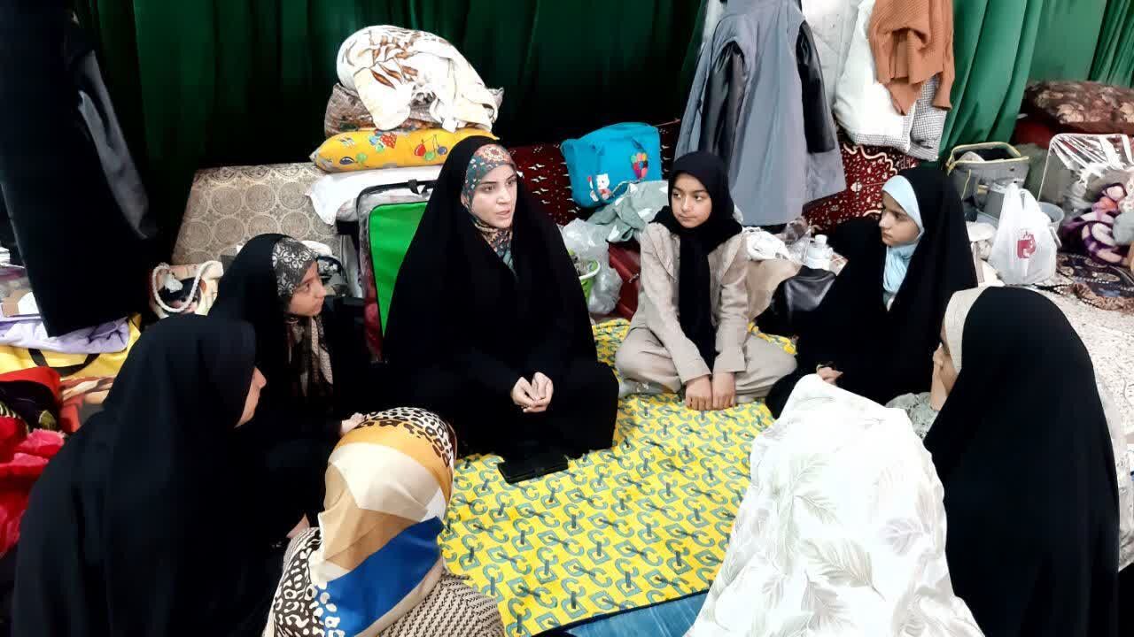 اعتکاف مادرانه؛ هم‌نشینی «عبادت، بازی و تربیت»