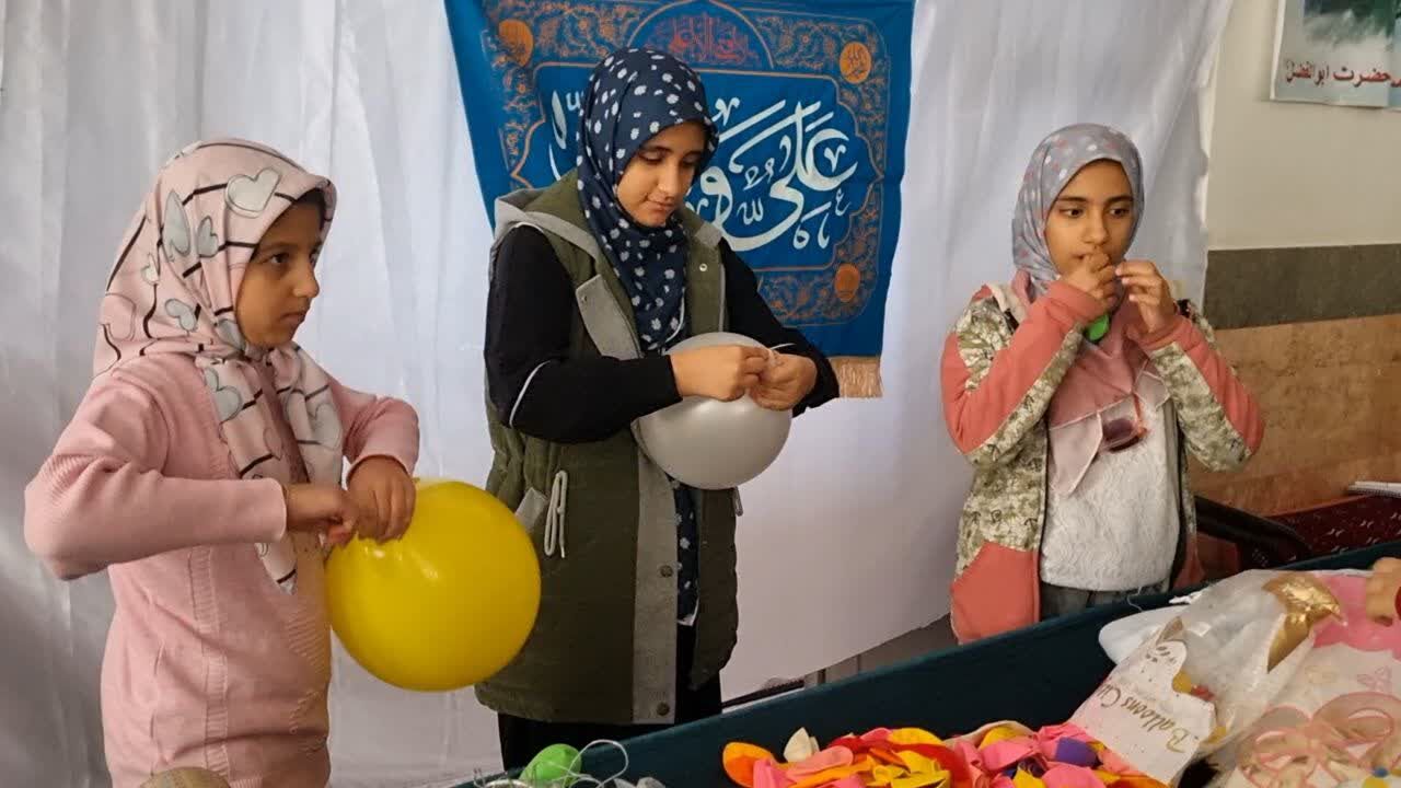 اعتکاف مادرانه؛ هم‌نشینی «عبادت، بازی و تربیت»