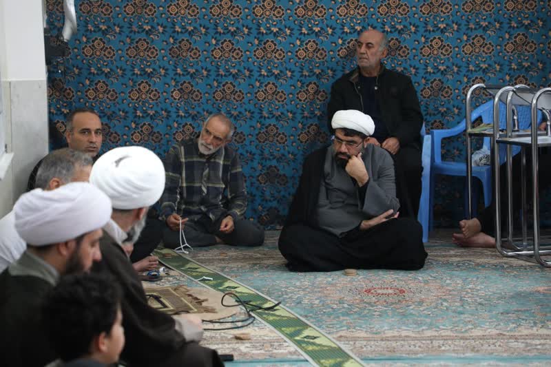 امام خامنهای(مدظله العالی) سکاندار و ناخدای کشتی انقلاب اسلامی است