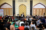 دانش آموزان معتکف در پناه نگاه پدرانه آیت الله نورمفیدی