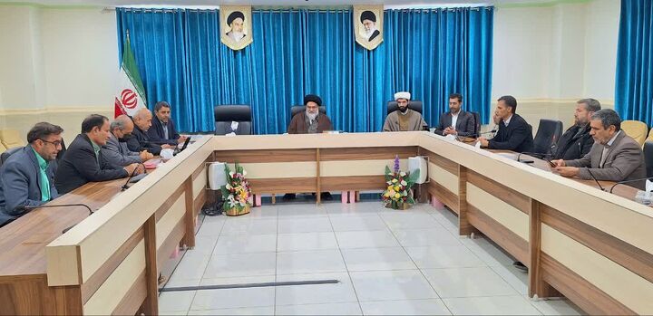 دیدار اعضای ستاد نماز جمعه یاسوج با آیت‌الله حسینی